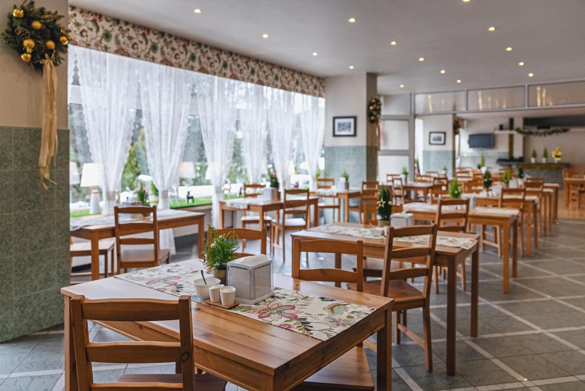 Hotel Ow Jaskolka à Zakopane Extérieur photo