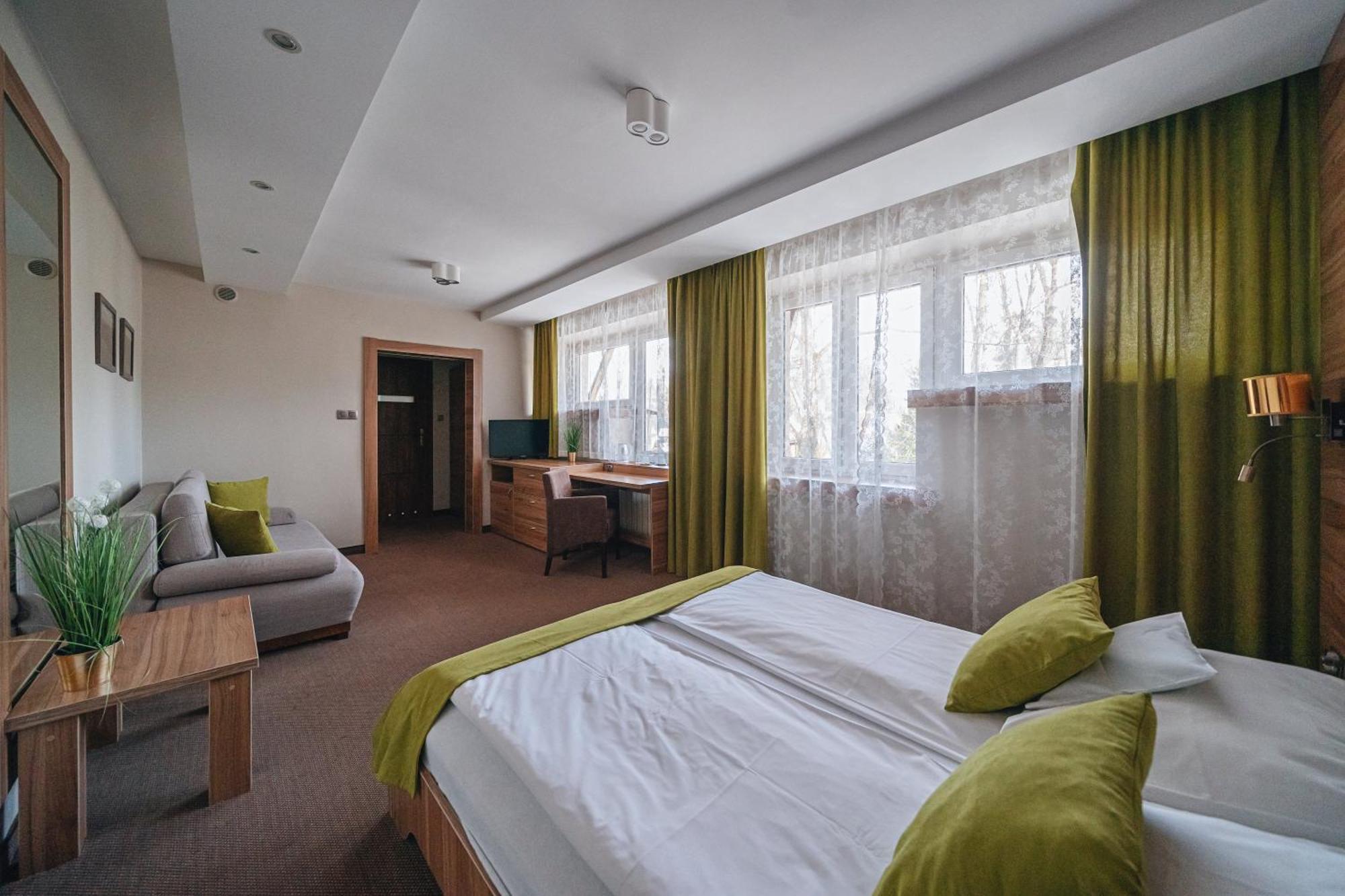 Hotel Ow Jaskolka à Zakopane Extérieur photo