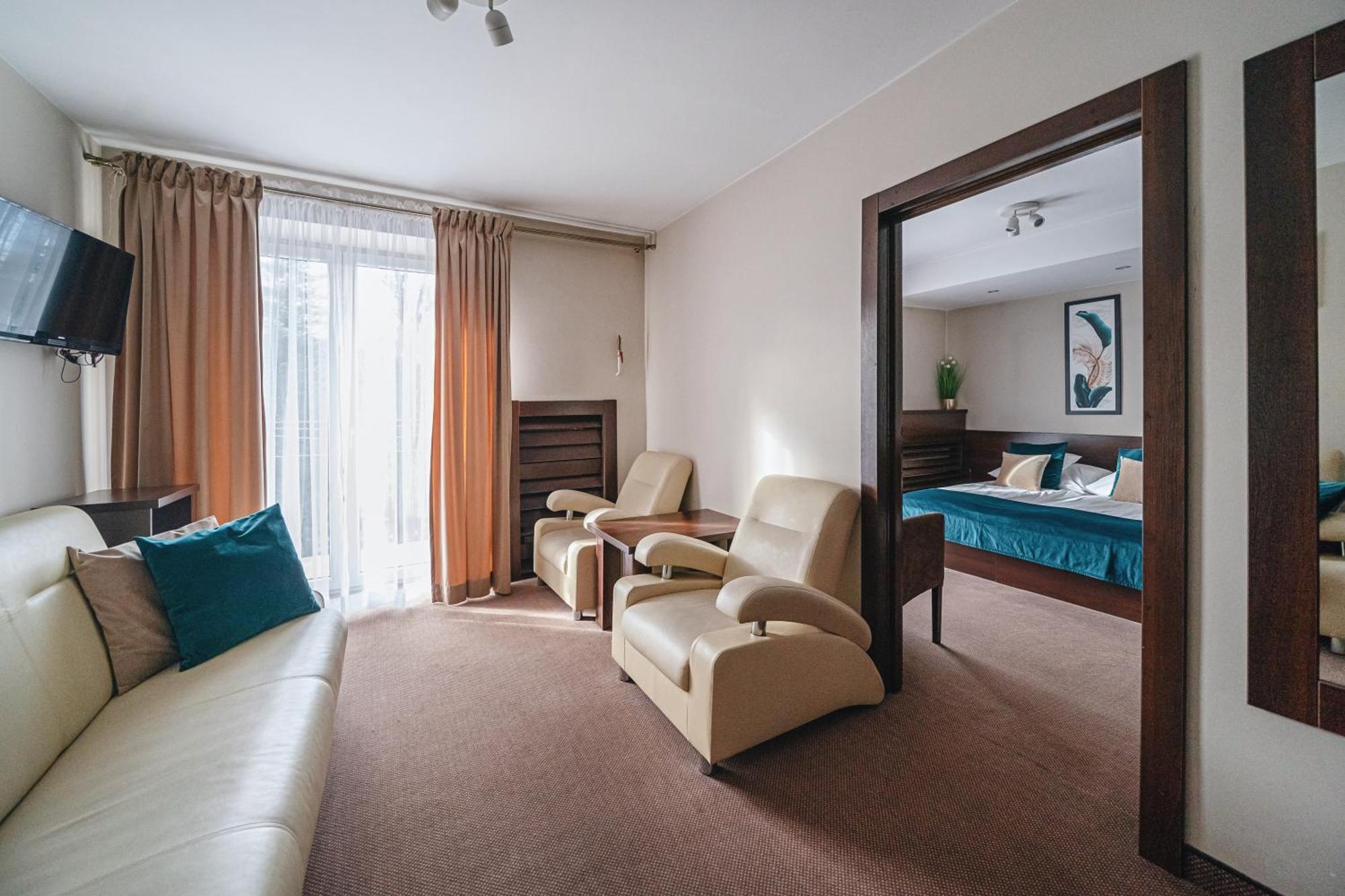 Hotel Ow Jaskolka à Zakopane Extérieur photo