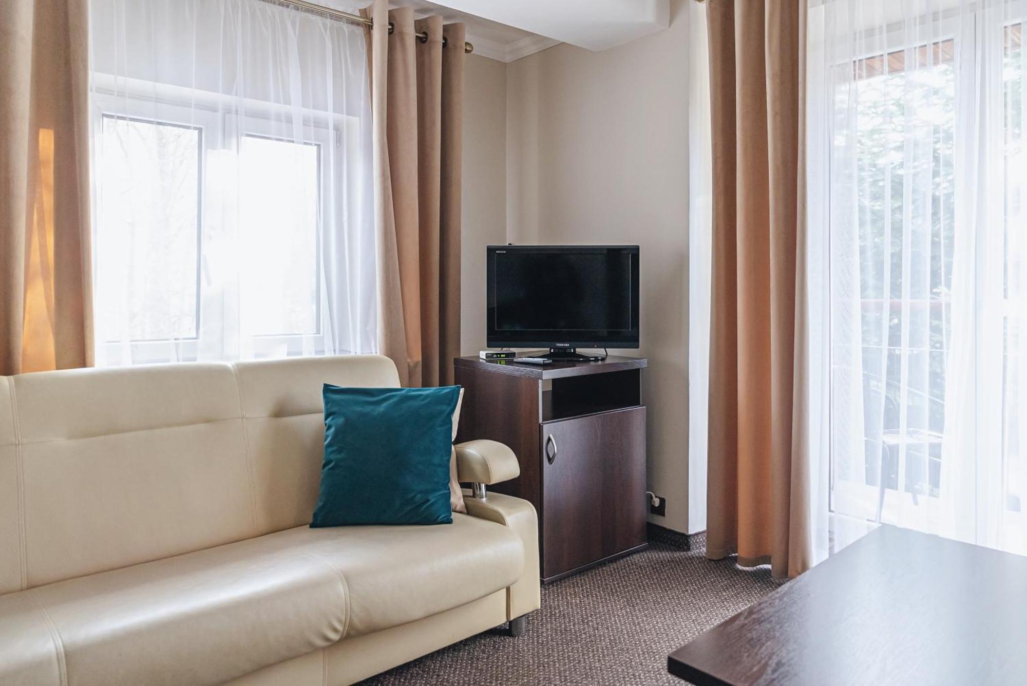 Hotel Ow Jaskolka à Zakopane Extérieur photo