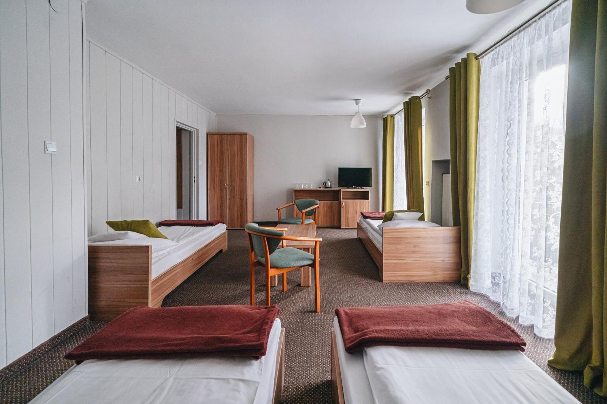 Hotel Ow Jaskolka à Zakopane Extérieur photo