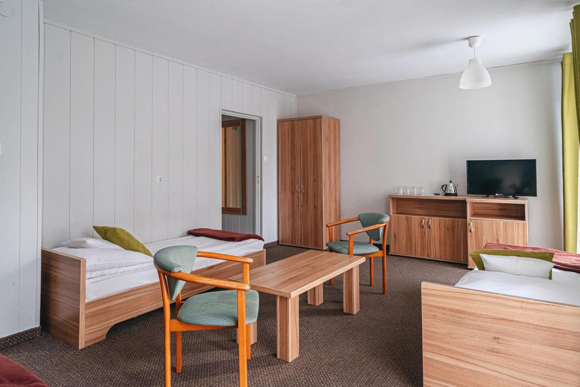 Hotel Ow Jaskolka à Zakopane Extérieur photo