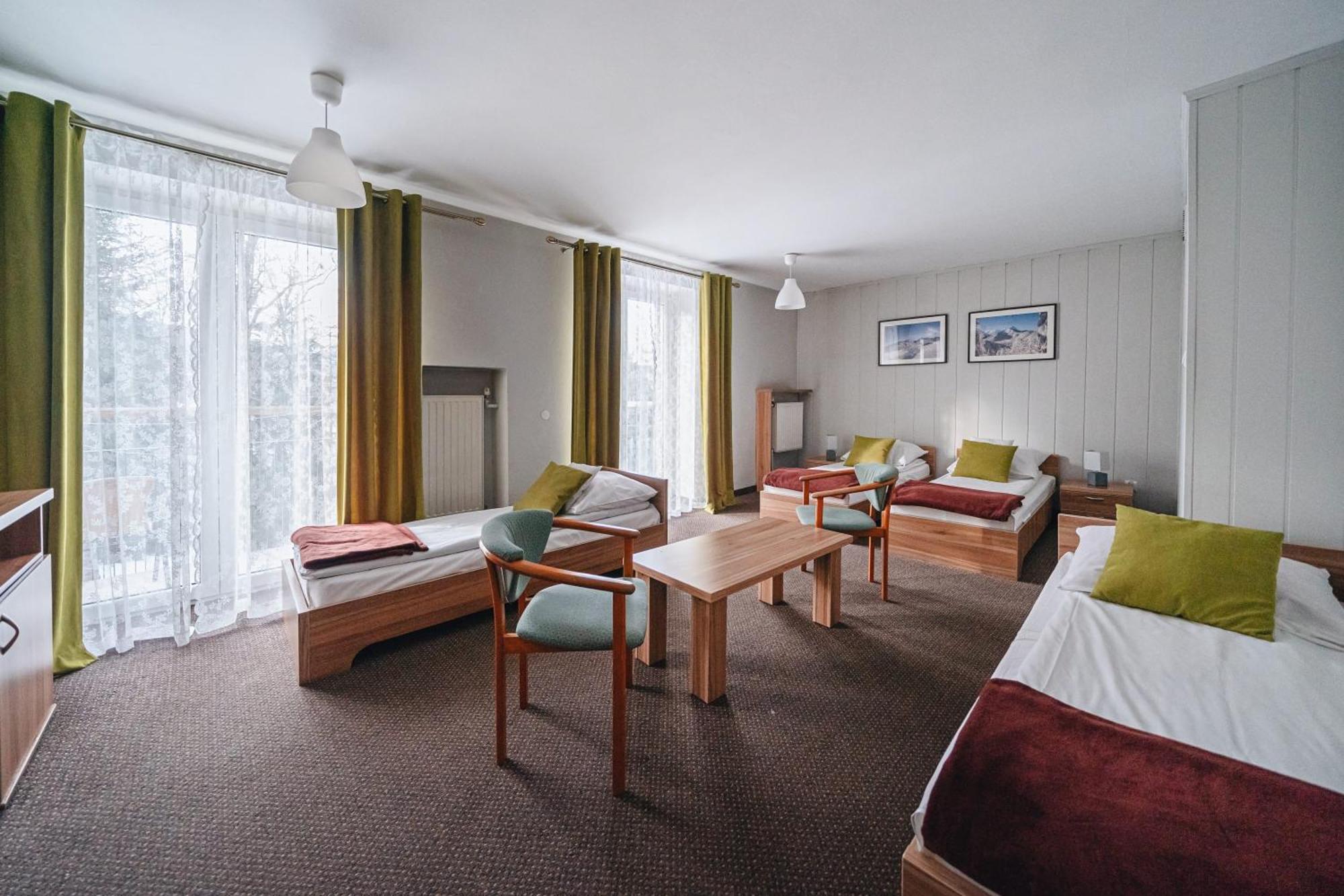 Hotel Ow Jaskolka à Zakopane Extérieur photo