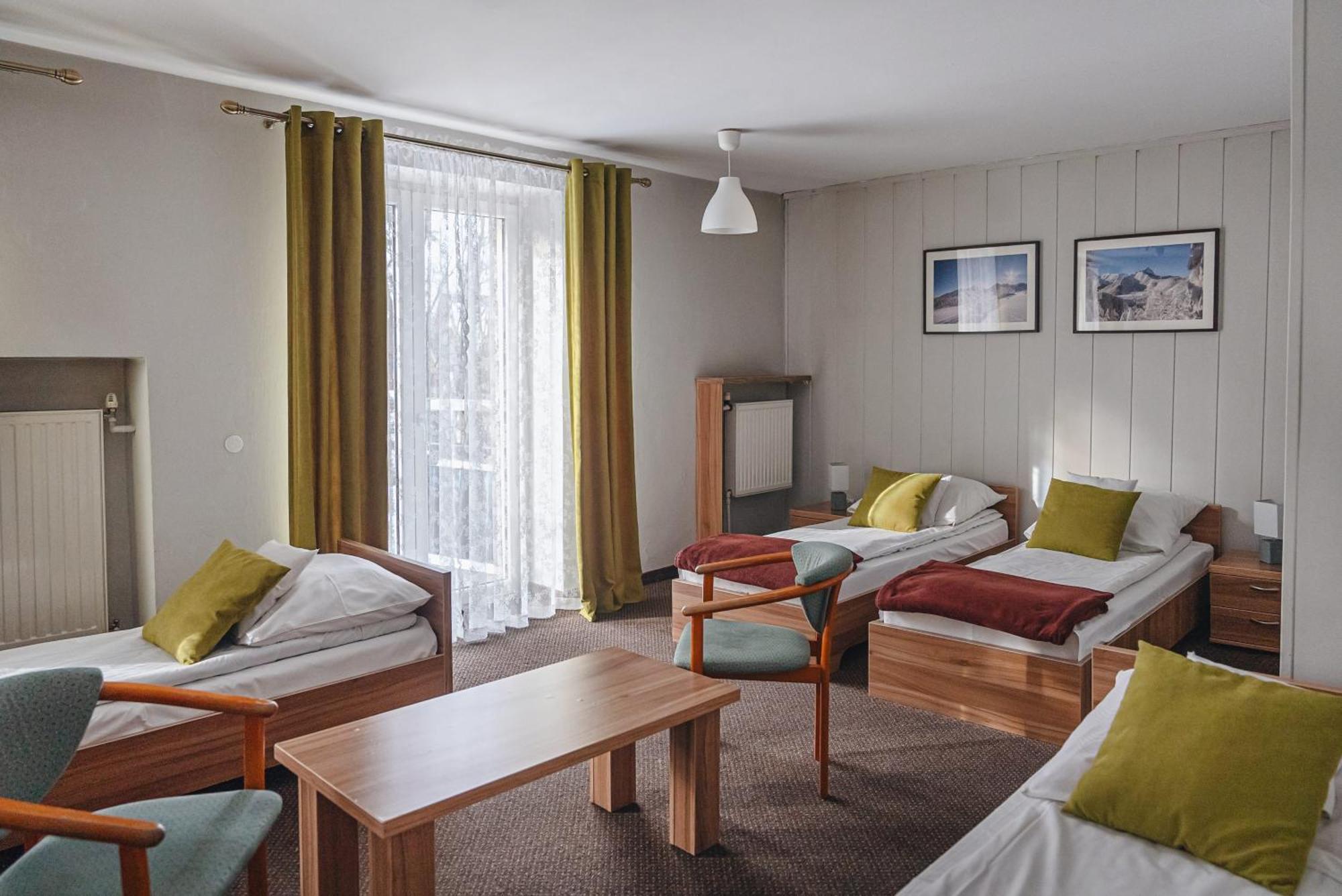Hotel Ow Jaskolka à Zakopane Extérieur photo