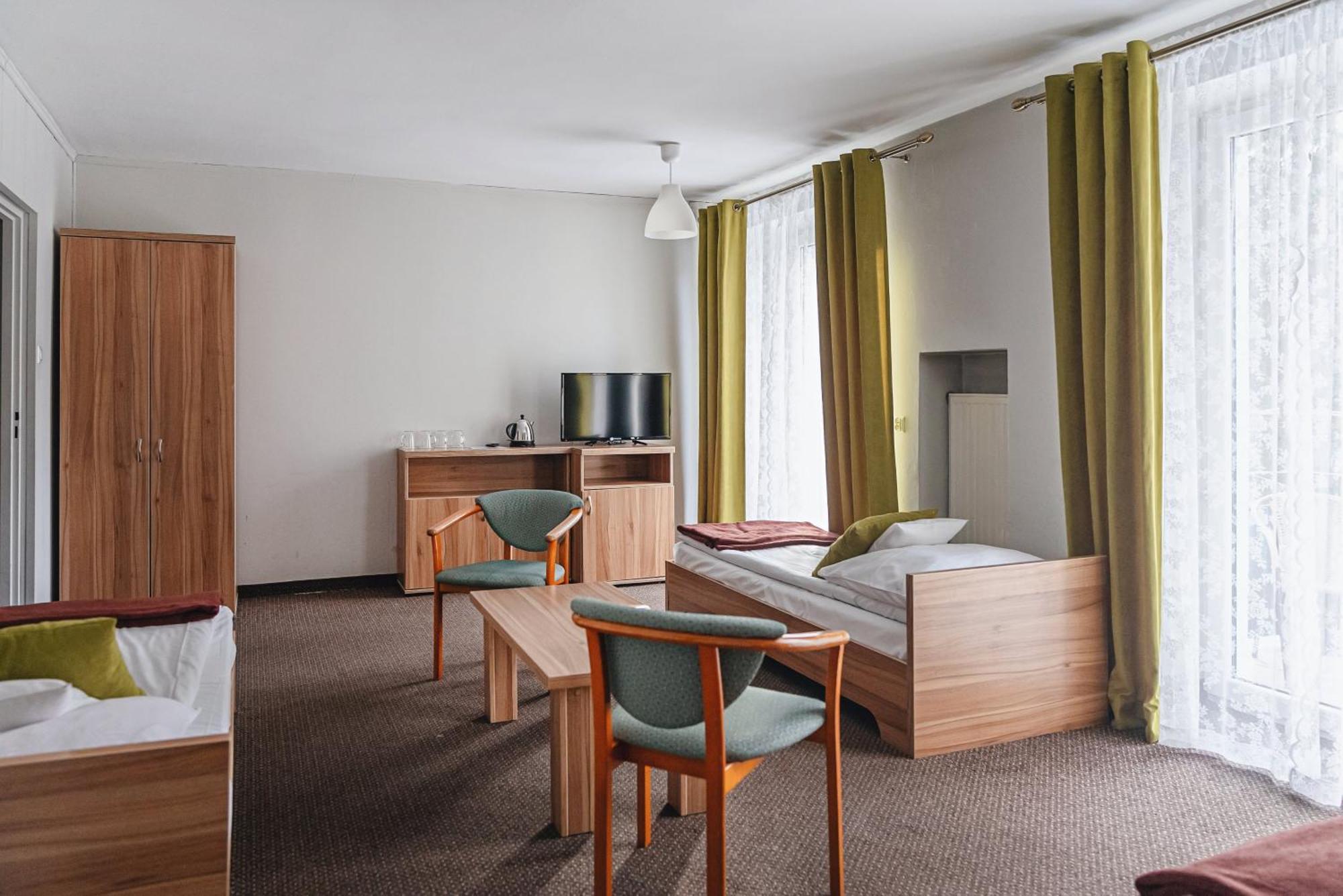 Hotel Ow Jaskolka à Zakopane Extérieur photo